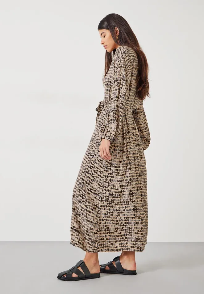 Hush Dresses Women Camila Relaxed Print Midi Dress Contrast Mark Neutral Hush Dresses Women Camila Relaxed Print Midi Dress Contrast Mark Neutral