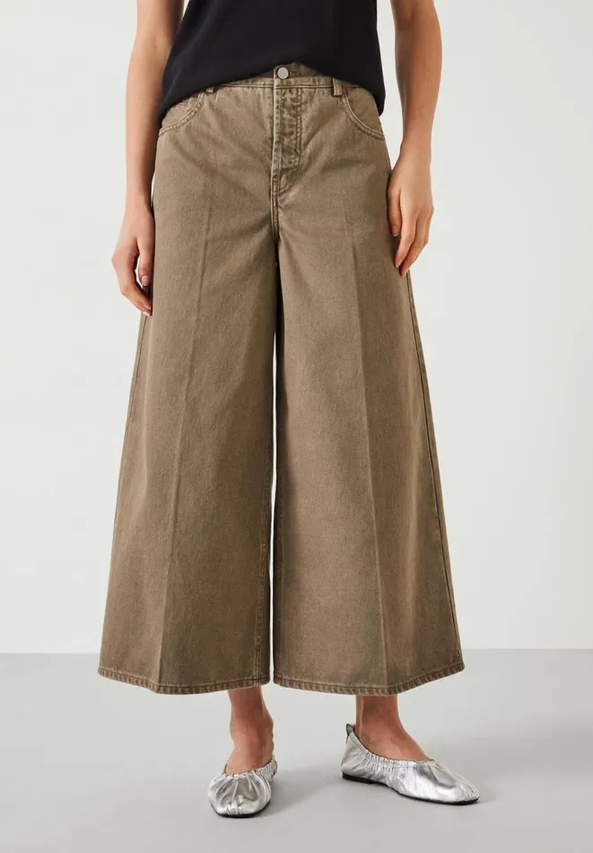 Hush Jeans Women Ella Wide Leg Cropped Jeans Olive