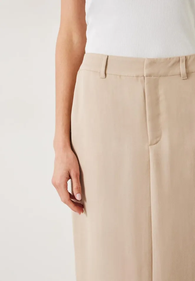 Hush Skirts Women Heidi Midi Skirt Sand