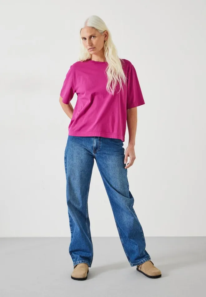 Hush Tops and Tshirts Women Cathy Cotton Crew Neck TShirt Poppy Pink Hush Tops and Tshirts Women Cathy Cotton Crew Neck TShirt Poppy Pink