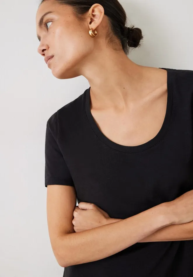 Hush Tops and Tshirts Women Hari Scoop Neck Cotton Slub TShirt Black Hush Tops and Tshirts Women Hari Scoop Neck Cotton Slub TShirt Black