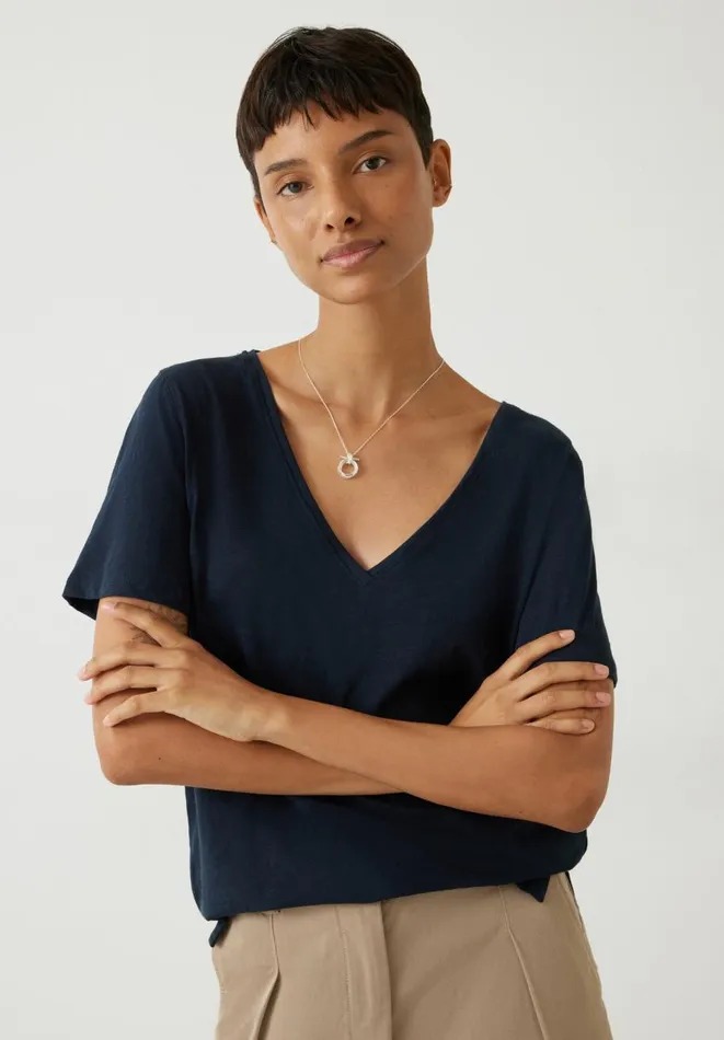 Hush Tops and Tshirts Women Kali Cotton Slub VNeck TShirt Midnight Navy