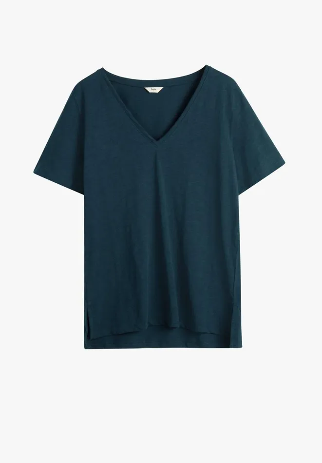 Hush Tops and Tshirts Women Kali Cotton Slub VNeck TShirt Midnight Navy Hush Tops and Tshirts Women Kali Cotton Slub VNeck TShirt Midnight Navy
