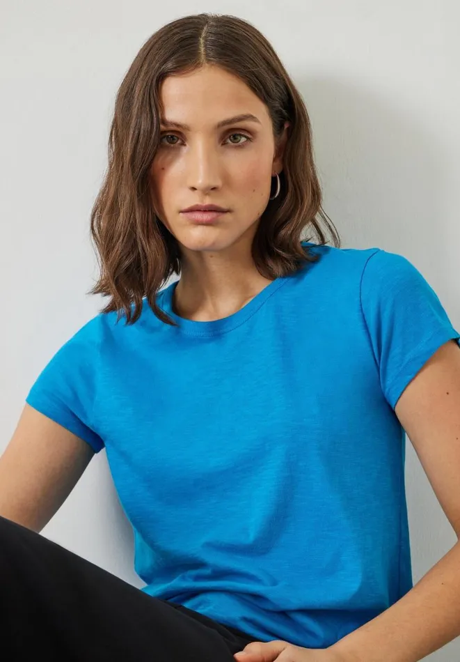 Hush Tops and Tshirts Women Slim Fit Crew TShirt Ocean Blue Hush Tops and Tshirts Women Slim Fit Crew TShirt Ocean Blue