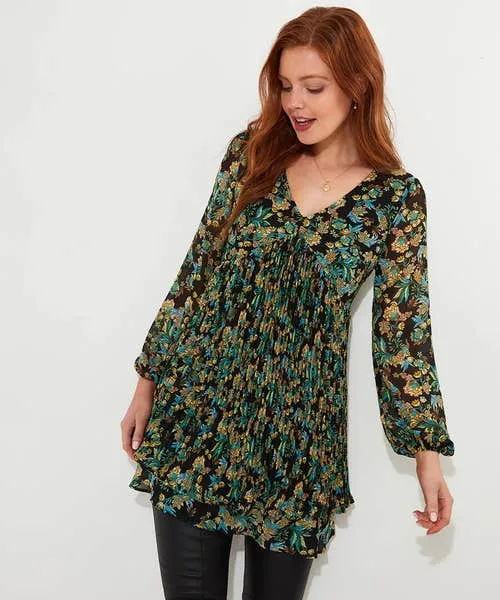 Joebrowns Tops Tunics and Blouses Apparel Beautifully Pleated Tunic Black