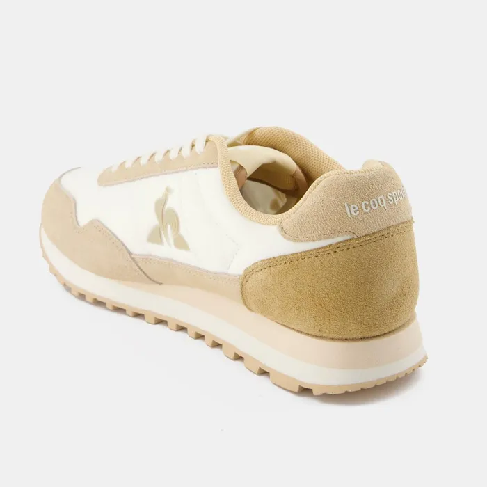 Le Coq Sportif Shoes ASTRA2 W Tofufrosted Almond Women Trainers And Sneakers