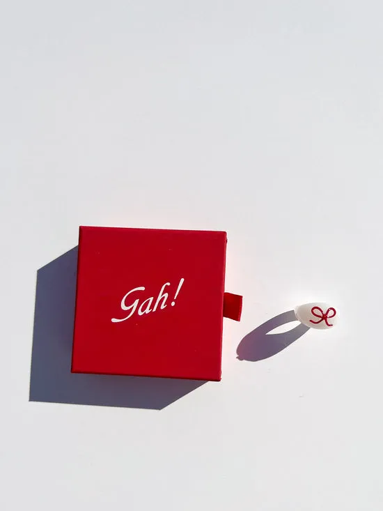 Lisa Says Gah Glass Bow Ring White Red Women Jewelry