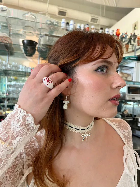Lisa Says Gah Glass Bow Ring White Red Women Jewelry