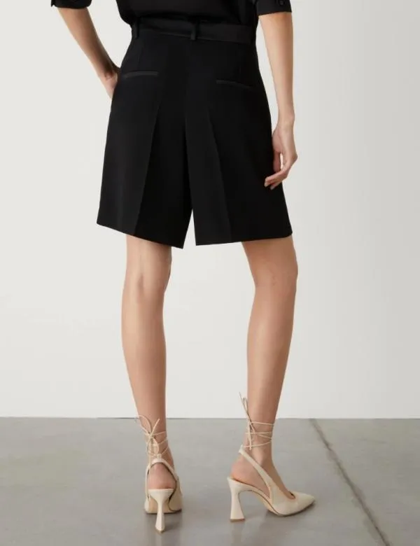 Marella Trousers Women Crepe Shorts Black