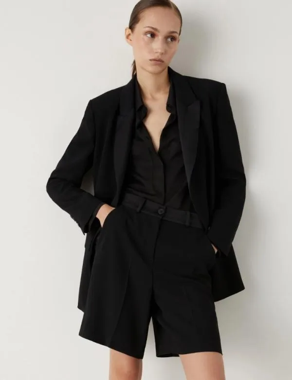 Marella Trousers Women Crepe Shorts Black