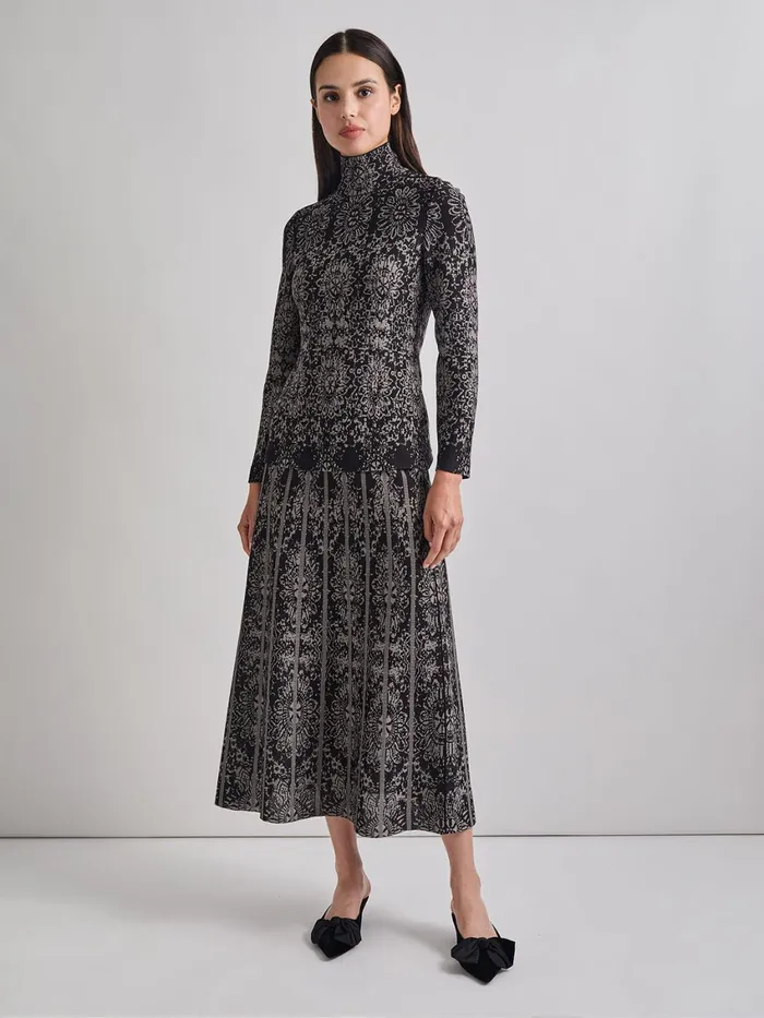 Misook TwoTone Damask Jacquard Knit Tunic Women Tops and Tees