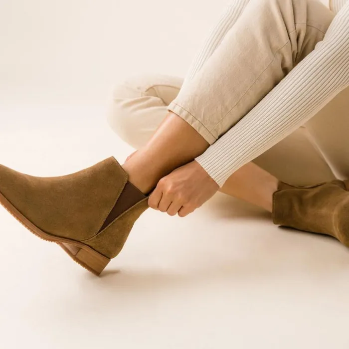 Nisolo Boots Women Eva Everyday Chelsea Boot Taupe Suede Nisolo Boots Women Eva Everyday Chelsea Boot Taupe Suede