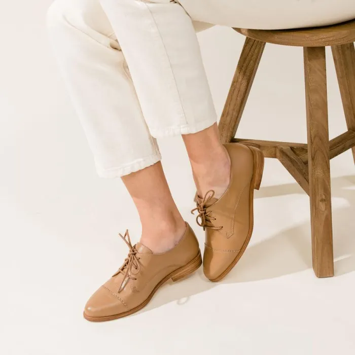 Nisolo Loafers and Mules Women Emilia Cap Toe Oxford Almond Black Nisolo Loafers and Mules Women Emilia Cap Toe Oxford Almond Black