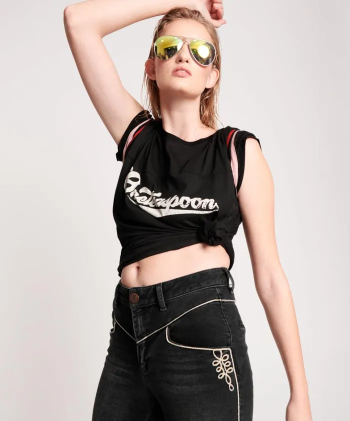 One Teaspoon Basic Tees ONETEASPOON LOGO SPORTS TEE 8211 Women One Teaspoon Basic Tees ONETEASPOON LOGO SPORTS TEE 8211 Women