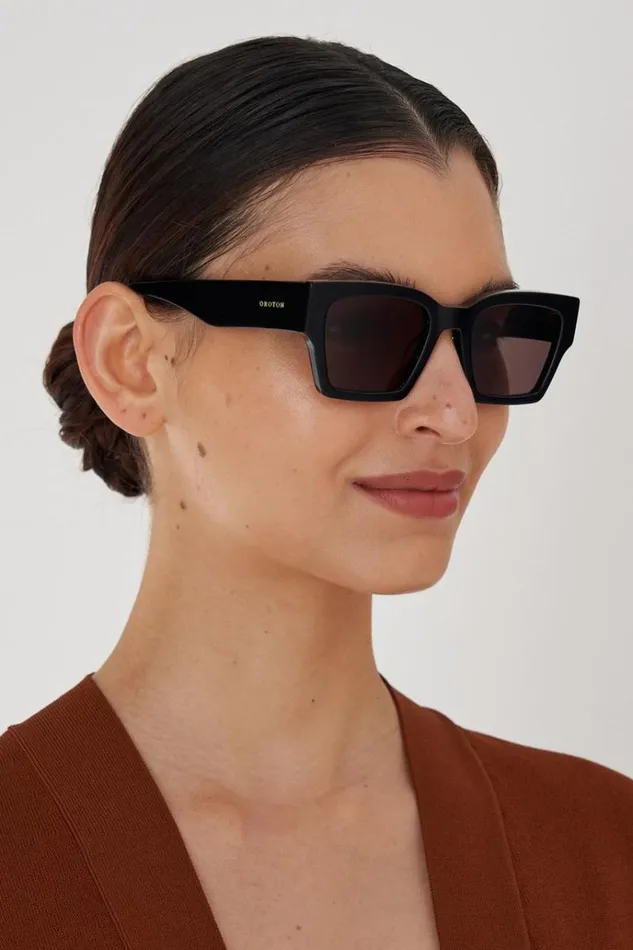 Oroton Sunglasses Accessories Stevie Sunglasses Black