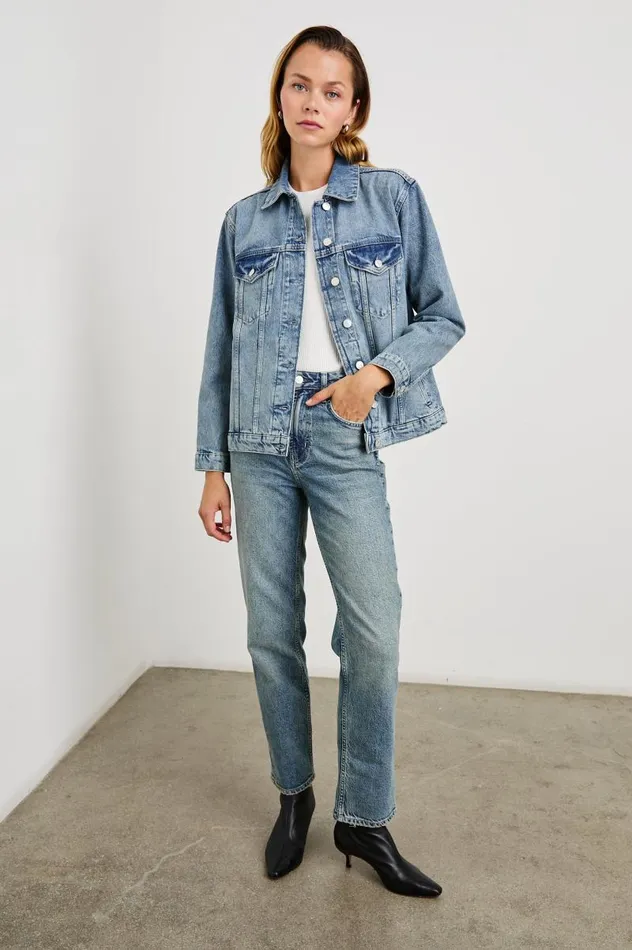 Rails Jackets and Coats Women GROVE BOYFRIEND TRUCKER JACKET Embossed Indigo