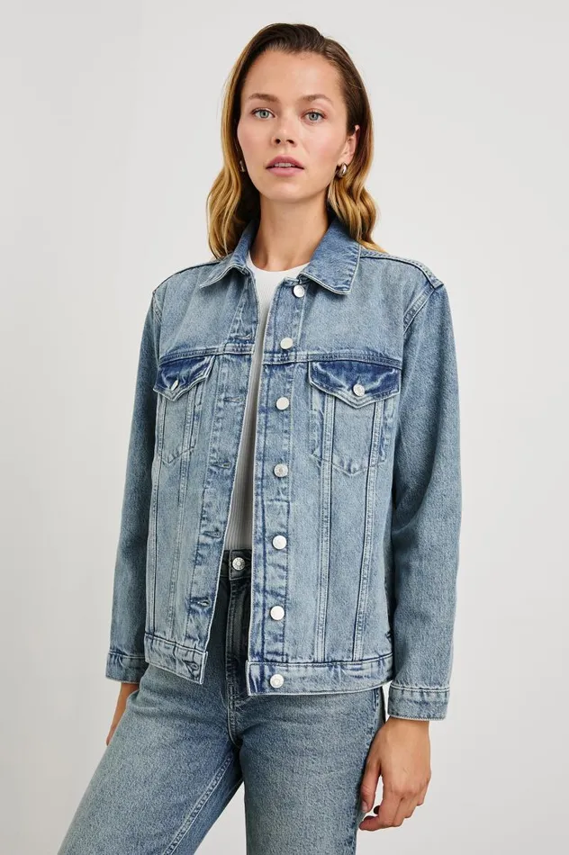 Rails Jackets and Coats Women GROVE BOYFRIEND TRUCKER JACKET Embossed Indigo