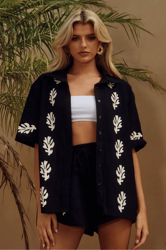 Runaway The Label Shorts Shop AMALIA SHORT 8211 BLACKSAND
