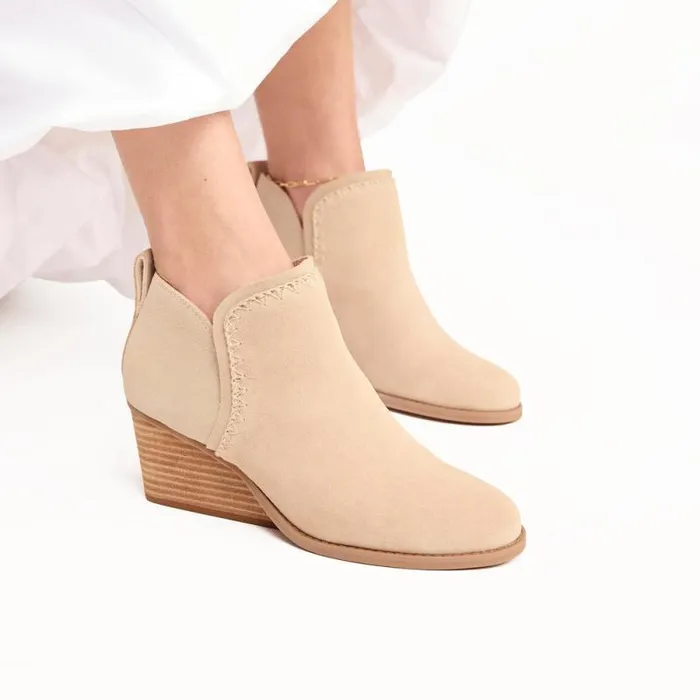 Toms Boots and Booties Kaia Wedge Ankle Boot Suede Natural 8211 Women Toms Boots and Booties Kaia Wedge Ankle Boot Suede Natural 8211 Women
