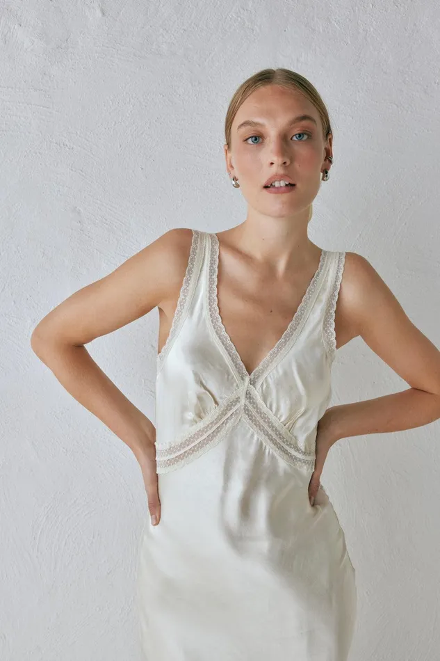VRG GRL Meet Me On The Dance Floor Bias Cut Maxi Dress Cream Women MidiMaxi Dresses VRG GRL Meet Me On The Dance Floor Bias Cut Maxi Dress Cream Women MidiMaxi Dresses