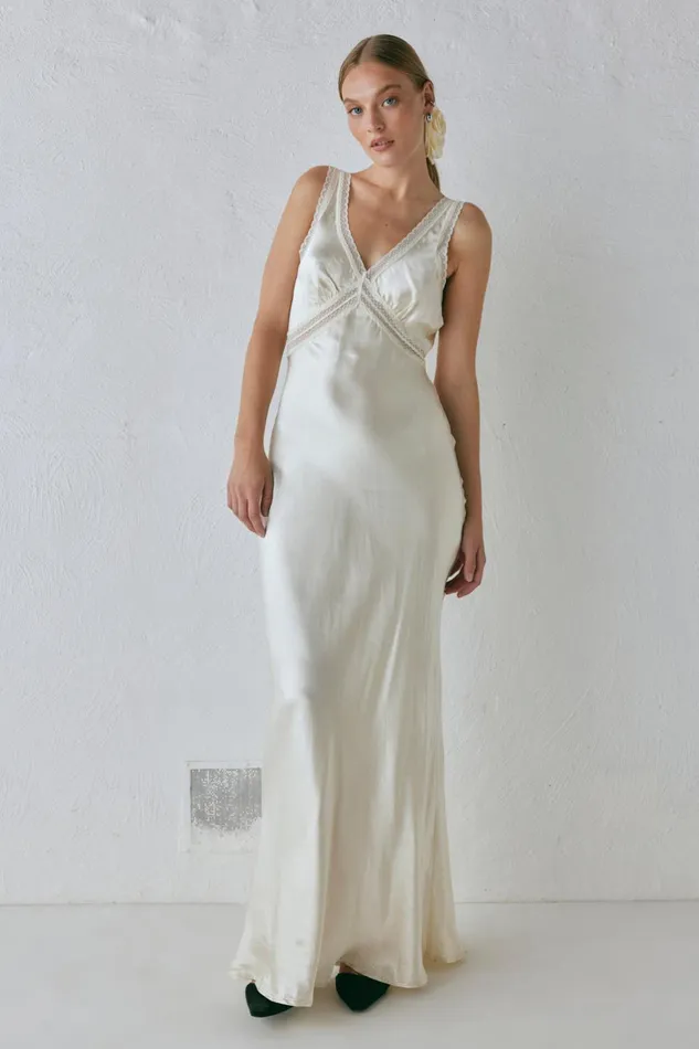 VRG GRL Meet Me On The Dance Floor Bias Cut Maxi Dress Cream Women MidiMaxi Dresses VRG GRL Meet Me On The Dance Floor Bias Cut Maxi Dress Cream Women MidiMaxi Dresses