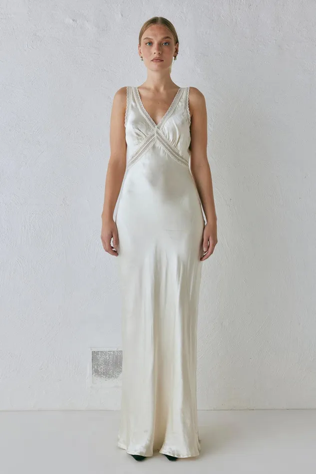VRG GRL Meet Me On The Dance Floor Bias Cut Maxi Dress Cream Women MidiMaxi Dresses VRG GRL Meet Me On The Dance Floor Bias Cut Maxi Dress Cream Women MidiMaxi Dresses