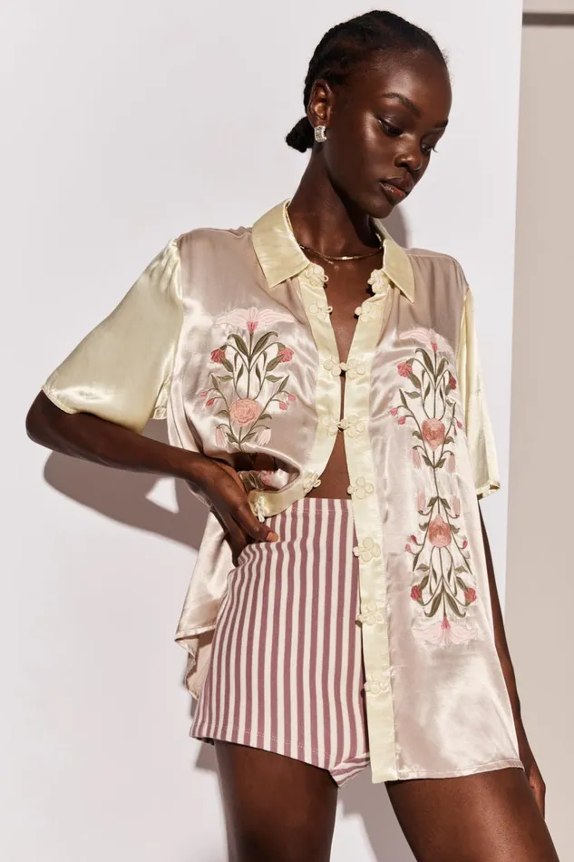 VRG GRL Solstice Shirt Botanica Women Short Sleeve VRG GRL Solstice Shirt Botanica Women Short Sleeve