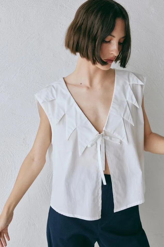 VRG GRL Zella Top White Women Vests