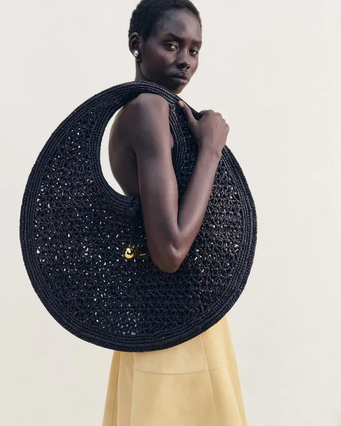 Women Baskets and Totebags JACQUEMUS The Spiaggia Round Bag Black Women Baskets and Totebags JACQUEMUS The Spiaggia Round Bag Black