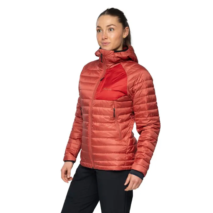Women Bergans Of Norway Down Jackets Vaagaa Light Down Jacket Hood Rusty Dust Crimson Red