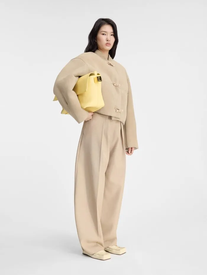 Women Coats and Jackets JACQUEMUS The Telo Jacket Light Beige Women Coats and Jackets JACQUEMUS The Telo Jacket Light Beige