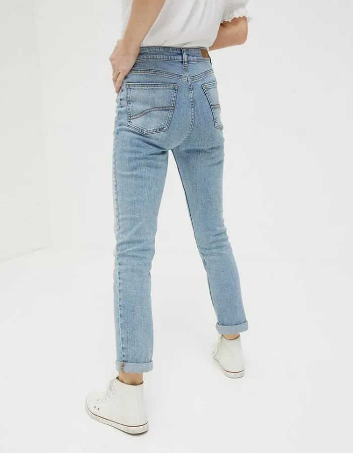 Women FatFace Jeans and Dungarees Chesham Girlfriend Jeans Light Denim Blue