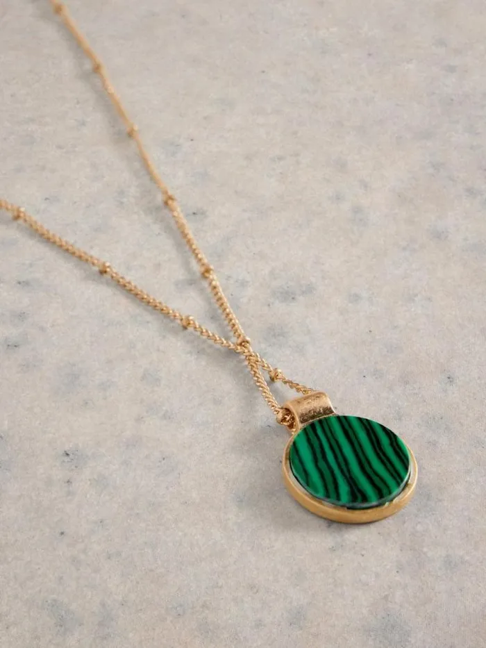 Women Green Single Stone Necklace Gold Tone Metallic White Stuff Jewellery