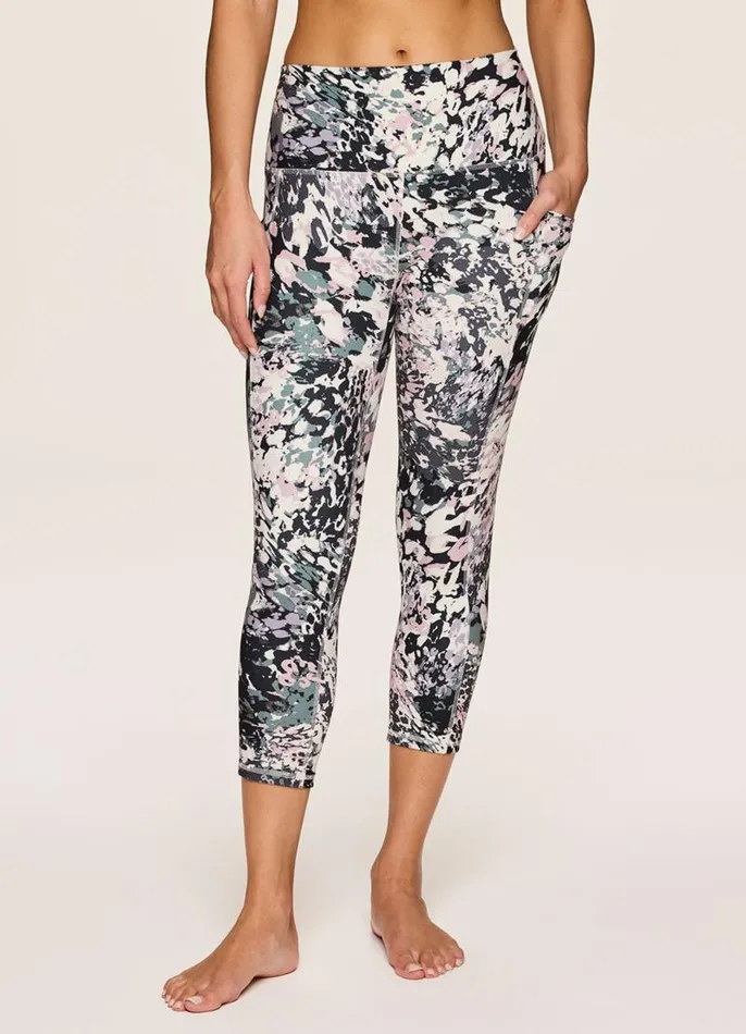 Women In The Wild Ultra Hold Capri Multi RBX Active Capris
