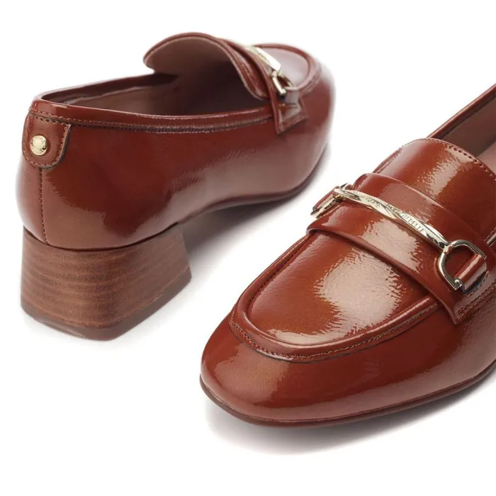 Women Moda In Pelle Brogues And Loafers Coutance Tan Patent Leather