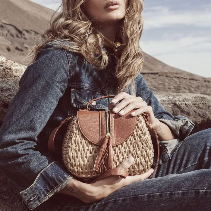 Women Moda In Pelle Clutch Bags Ravello Bag Tan Raffia