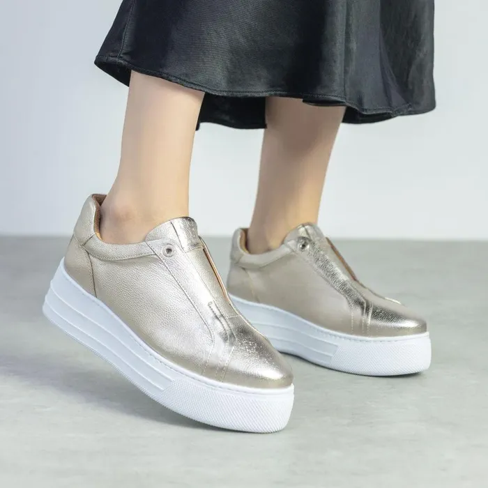 Women Moda In Pelle SlipOn Trainers Aneeba Gold Leather