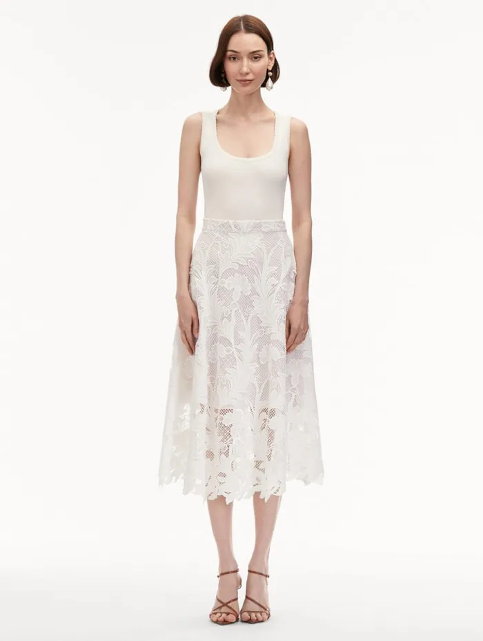 Women Pants and Skirts Oscar De La Renta Marbled Carnation Guipure Skirt White Women Pants and Skirts Oscar De La Renta Marbled Carnation Guipure Skirt White