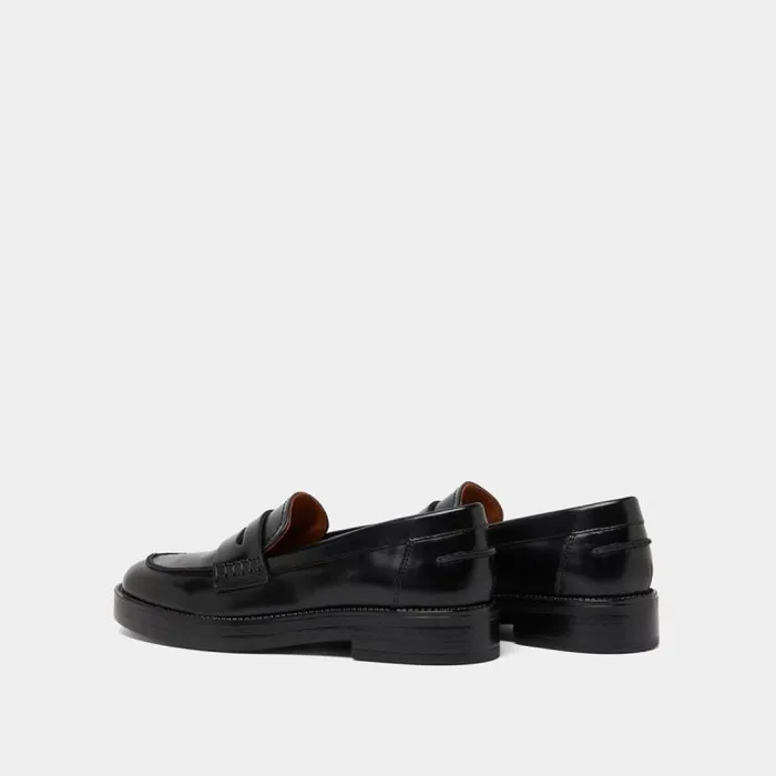 Women Roundtoed Loafers Black JONAK Loafers