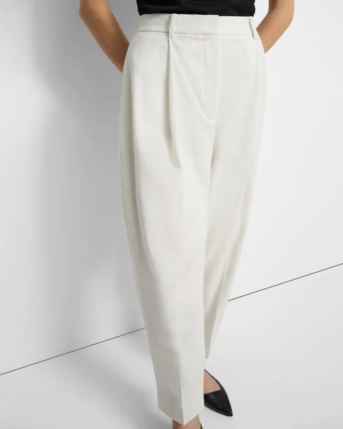 Women Theory Pants Pleated Carrot Pant In Good Wool Ivory