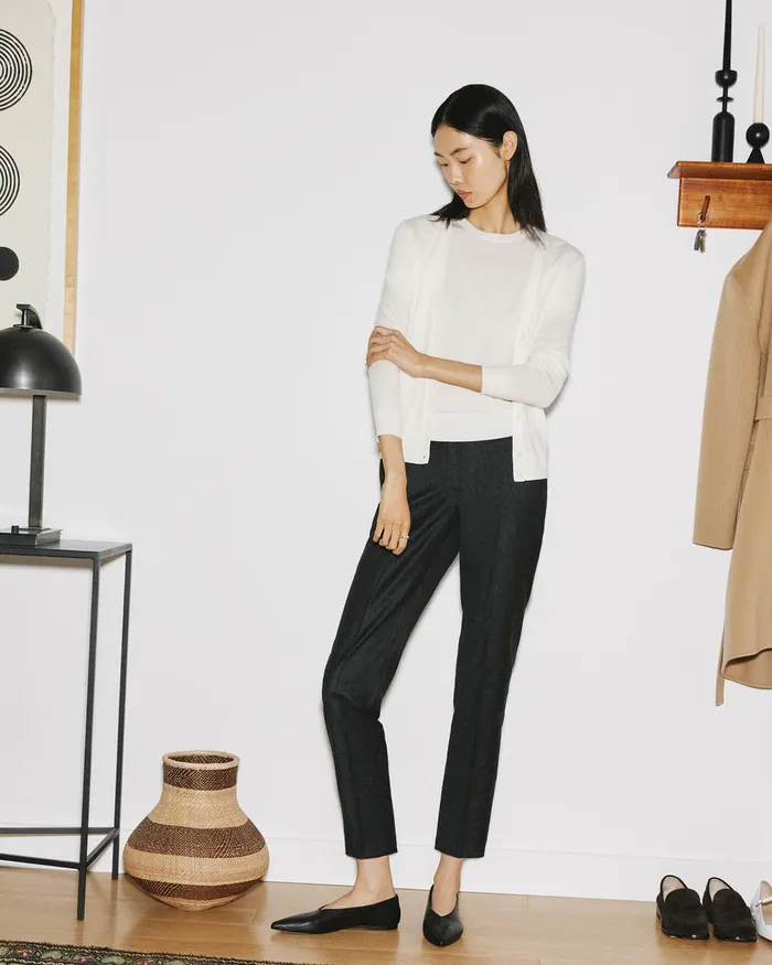 Women Theory Sweaters Cardigans VNeck Cardigan In Regal Wool New Ivory